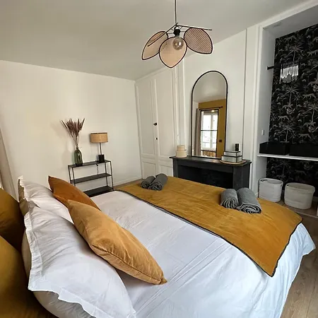 Apartment La Place D'henri, Centre *