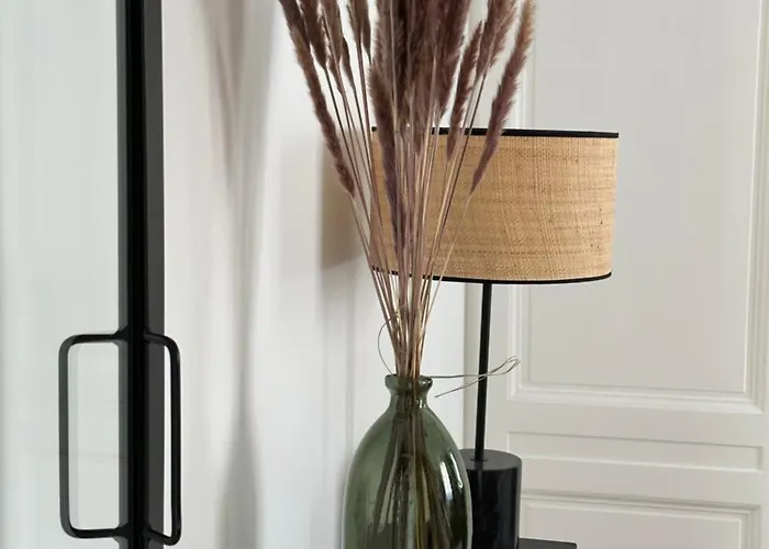 La Place D'henri, Centre Apartment *